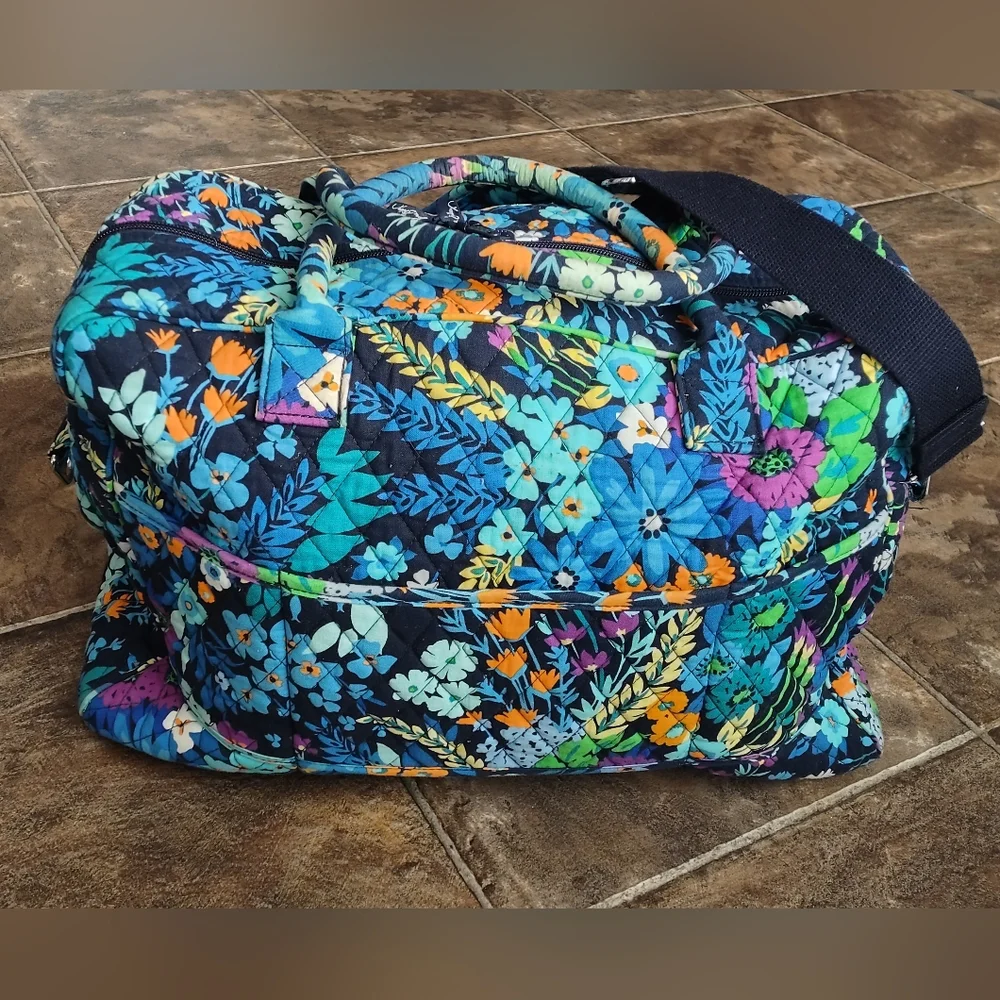 Vera Bradley Midnight Blues Weekender/Travel Bag With Trolley Sleeve. - Picture 3 of 13